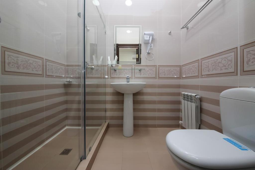 Hotel Globus Ташкент Экстерьер фото